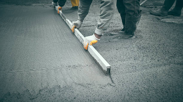 Best Concrete Sidewalk Installation  in Weyauwega, WI